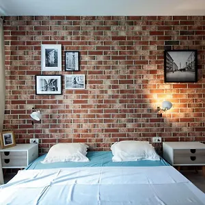 Retro Midtown Apartament